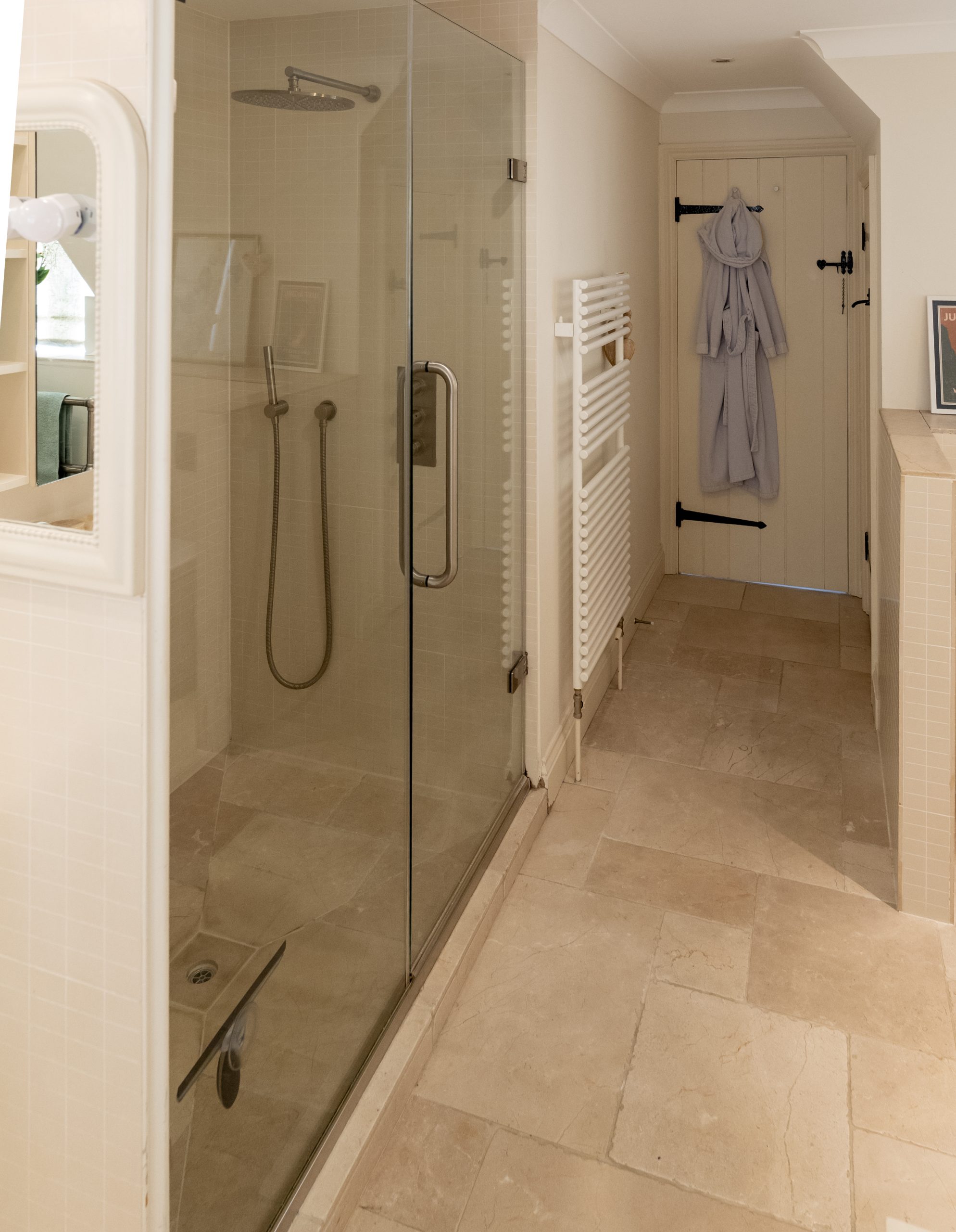 L1000424Laurels interiors