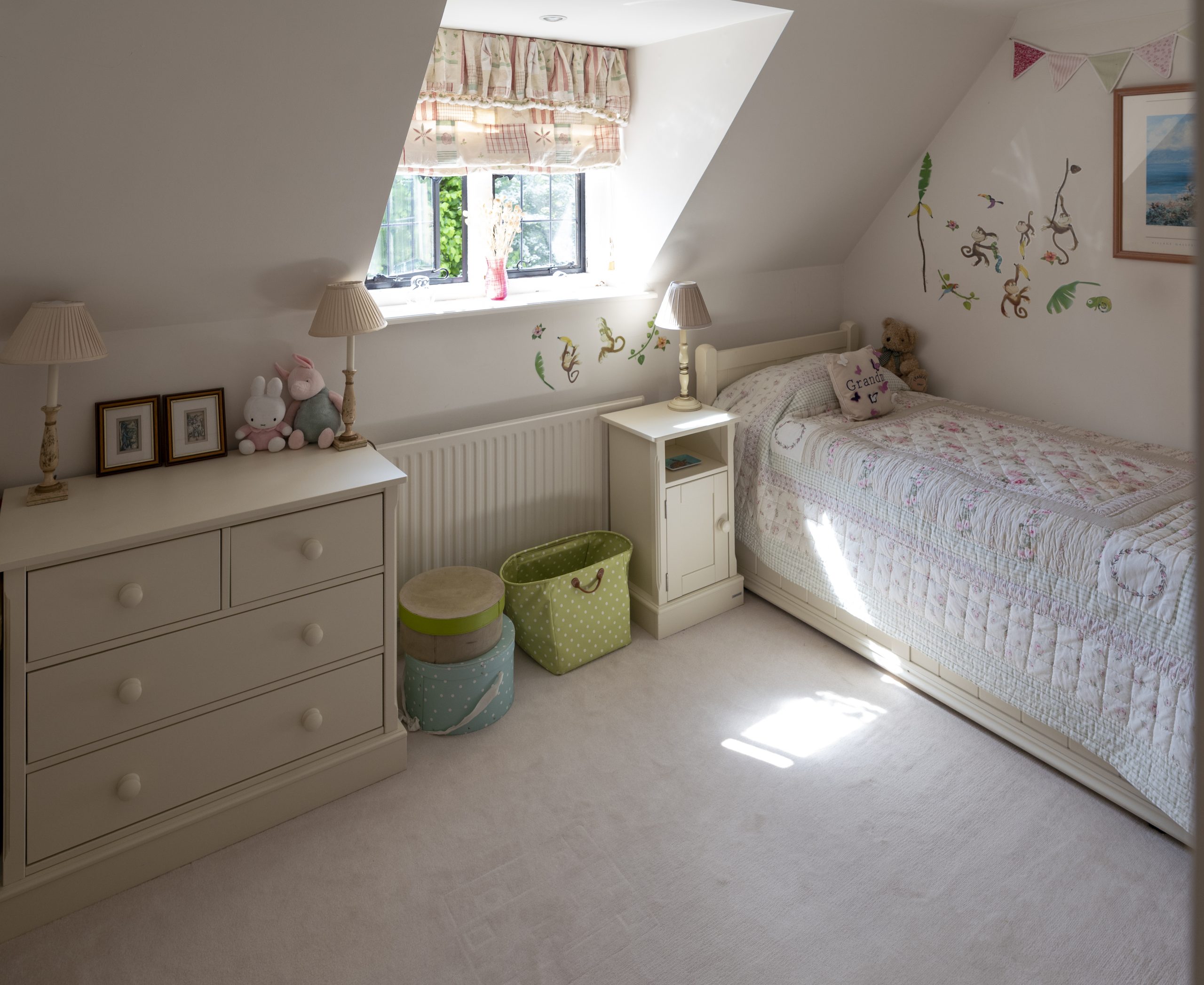 L1000438Laurels interiors