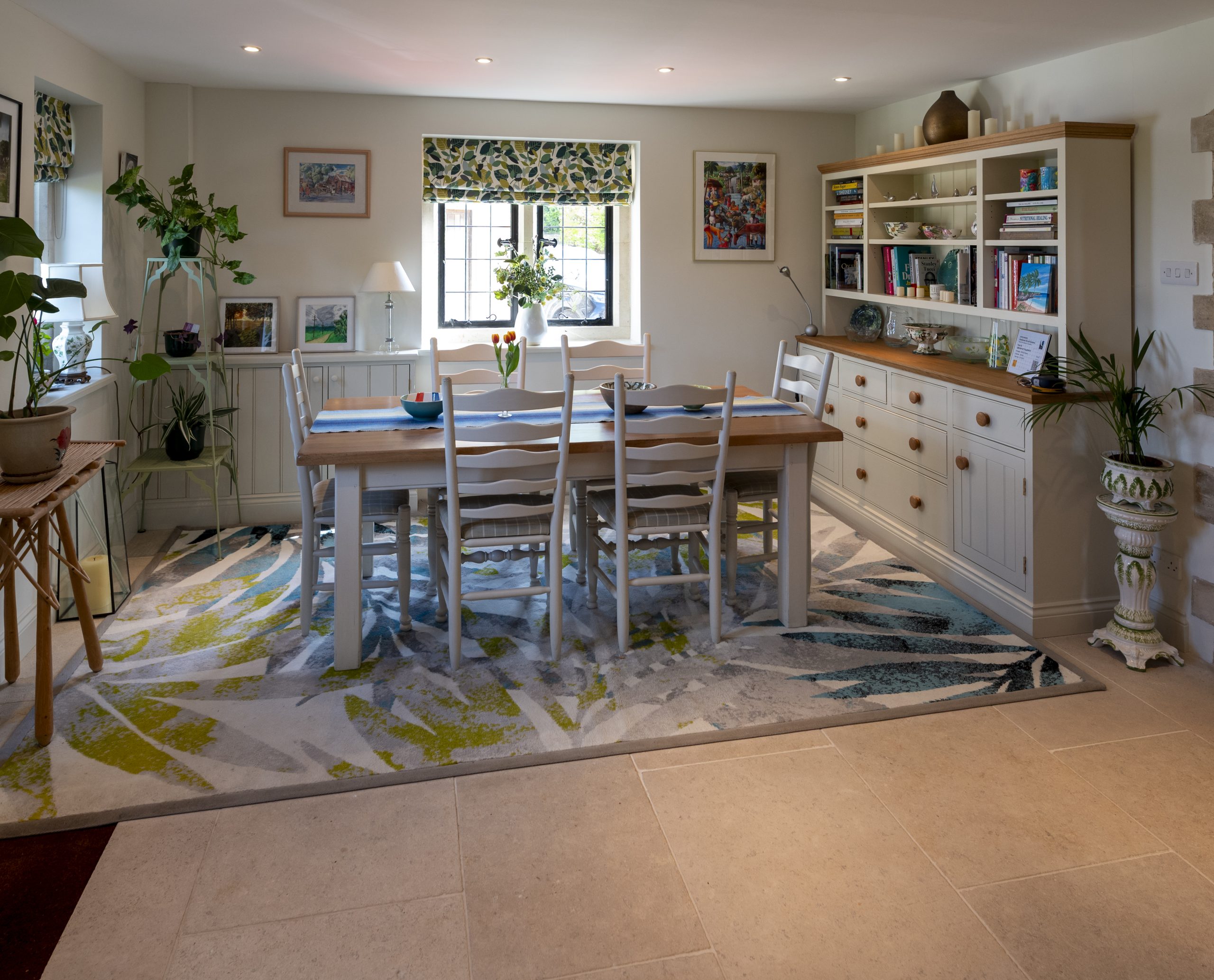 L1000456Laurels interiors