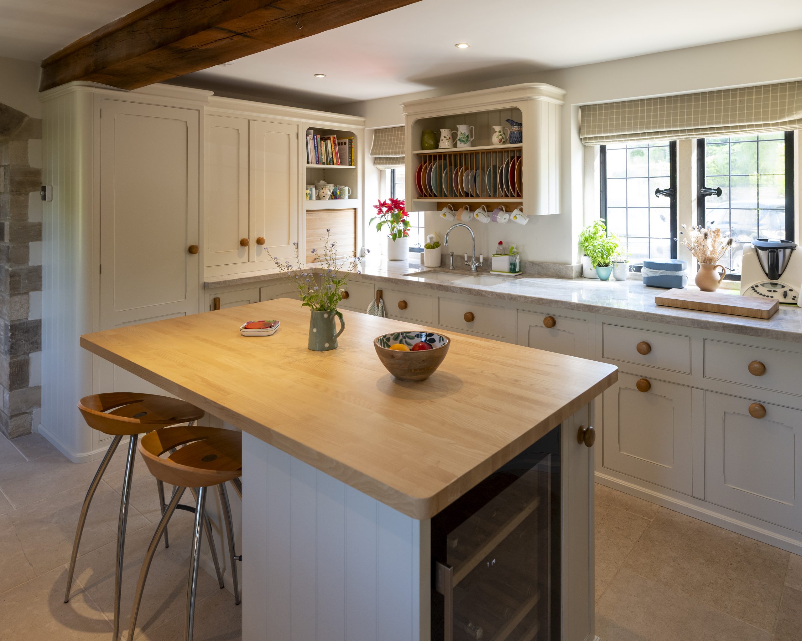 L1000457Laurels interiors