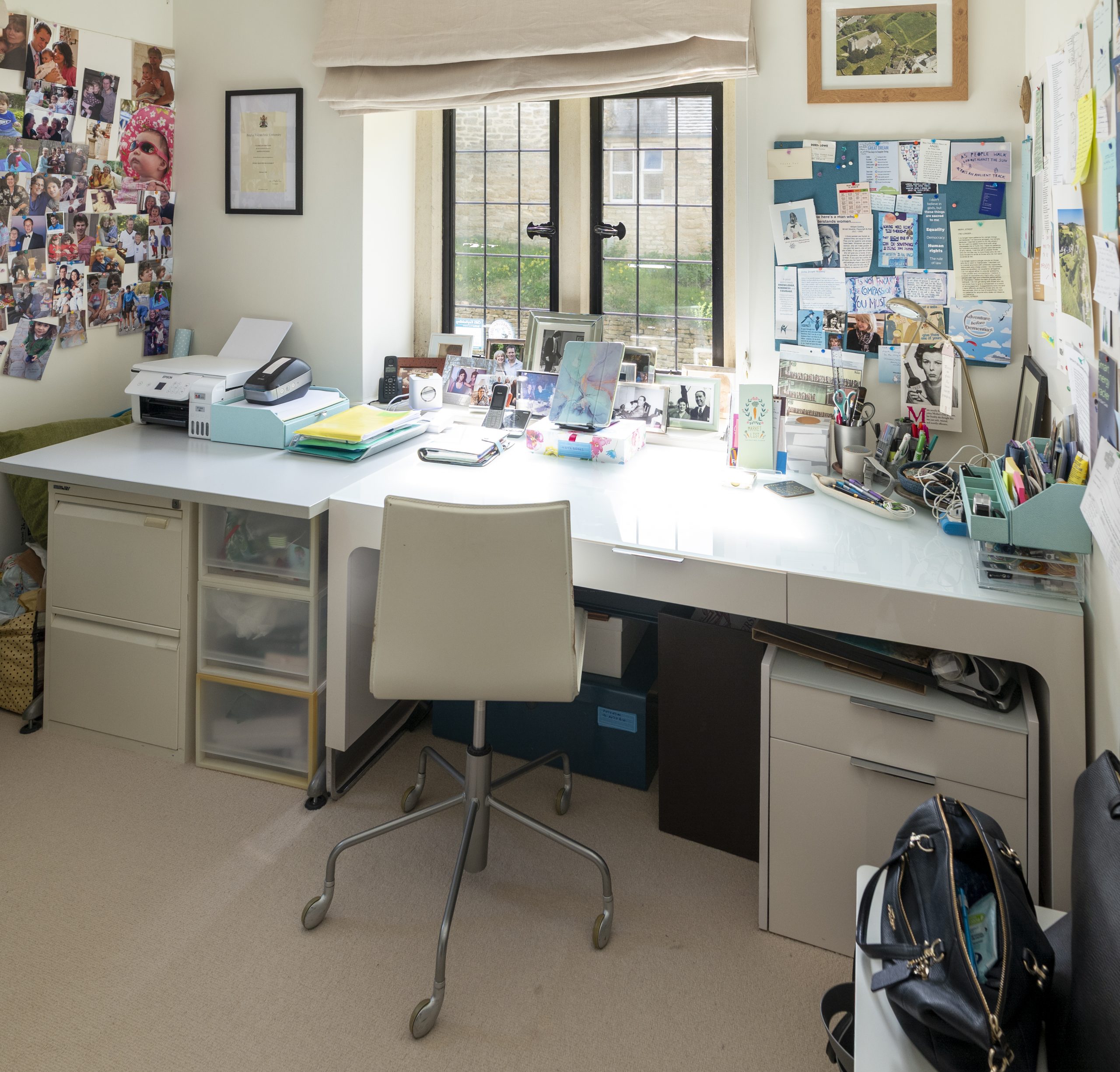 L1000475Laurels interiors